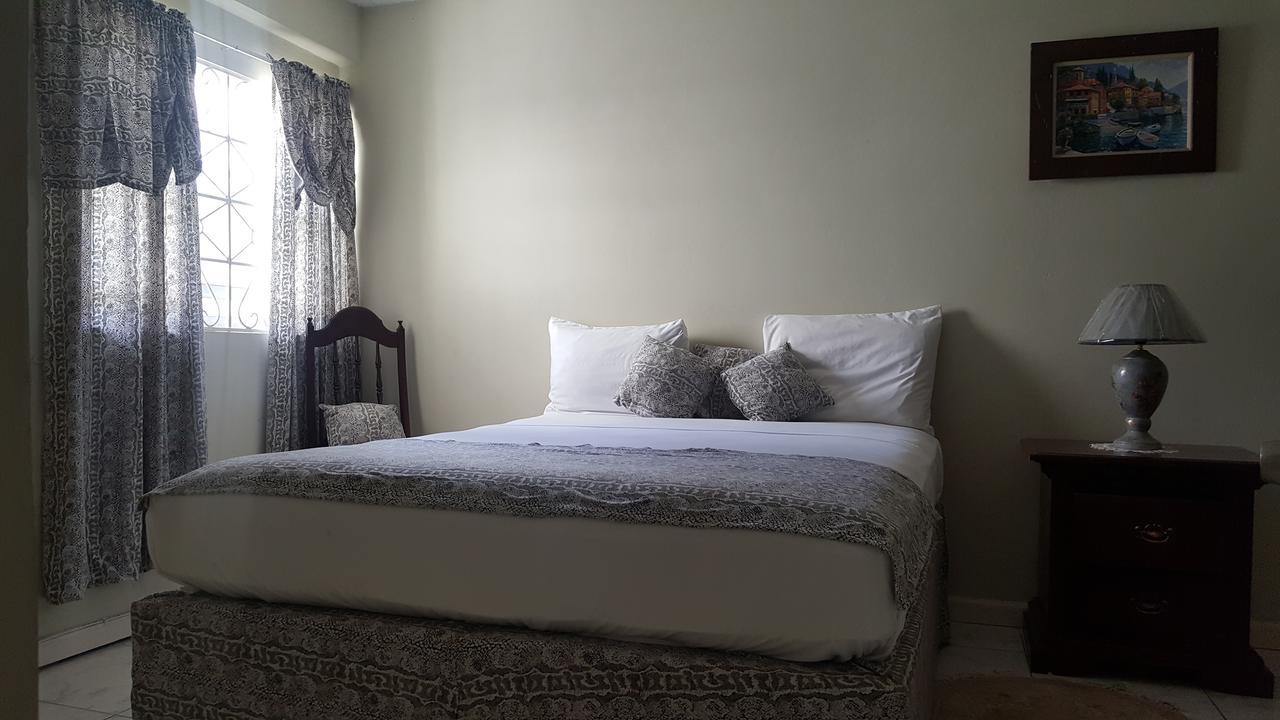 Villa The Royal Kensington Montego Bay Exterior foto