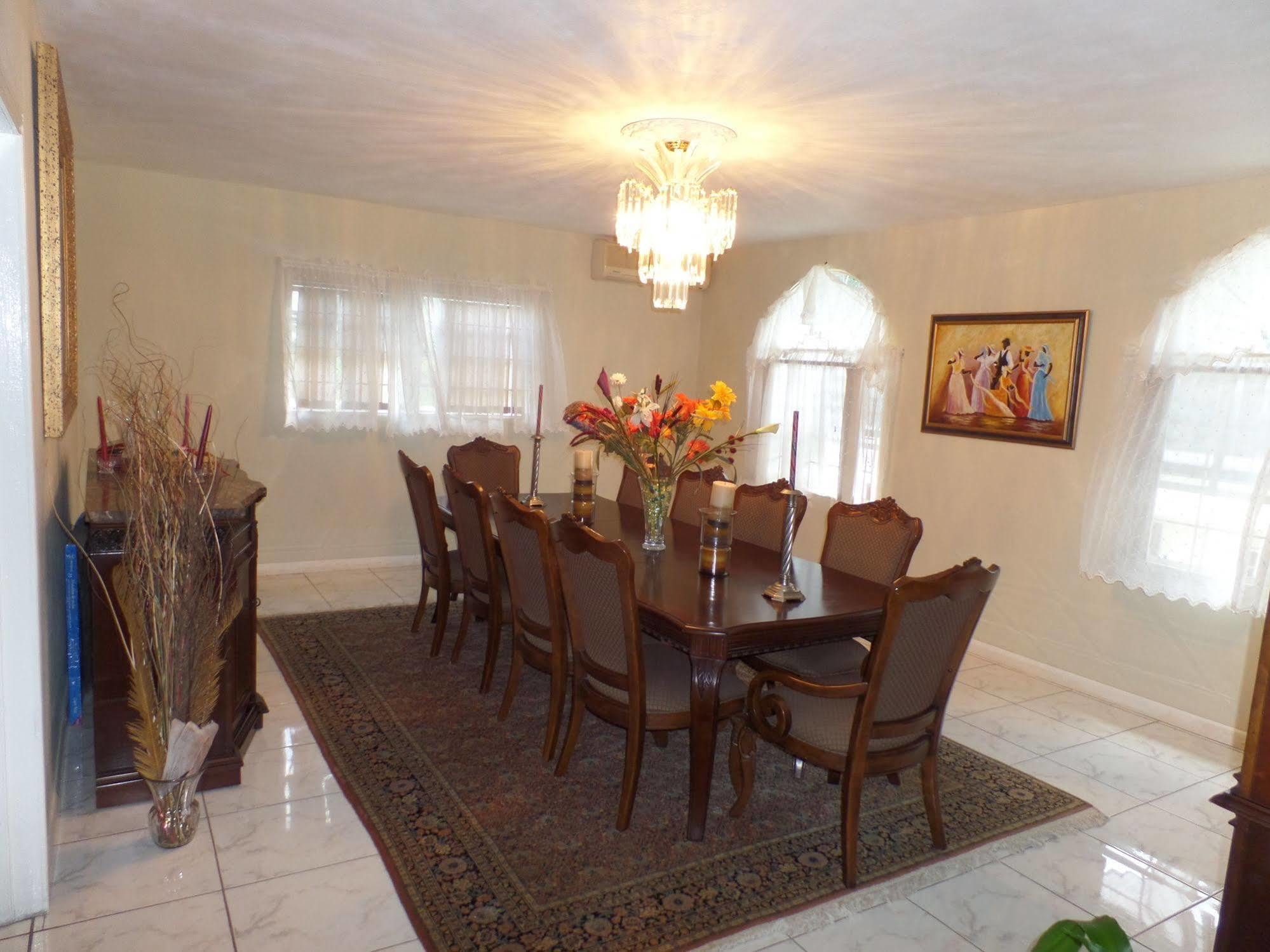 Villa The Royal Kensington Montego Bay Exterior foto