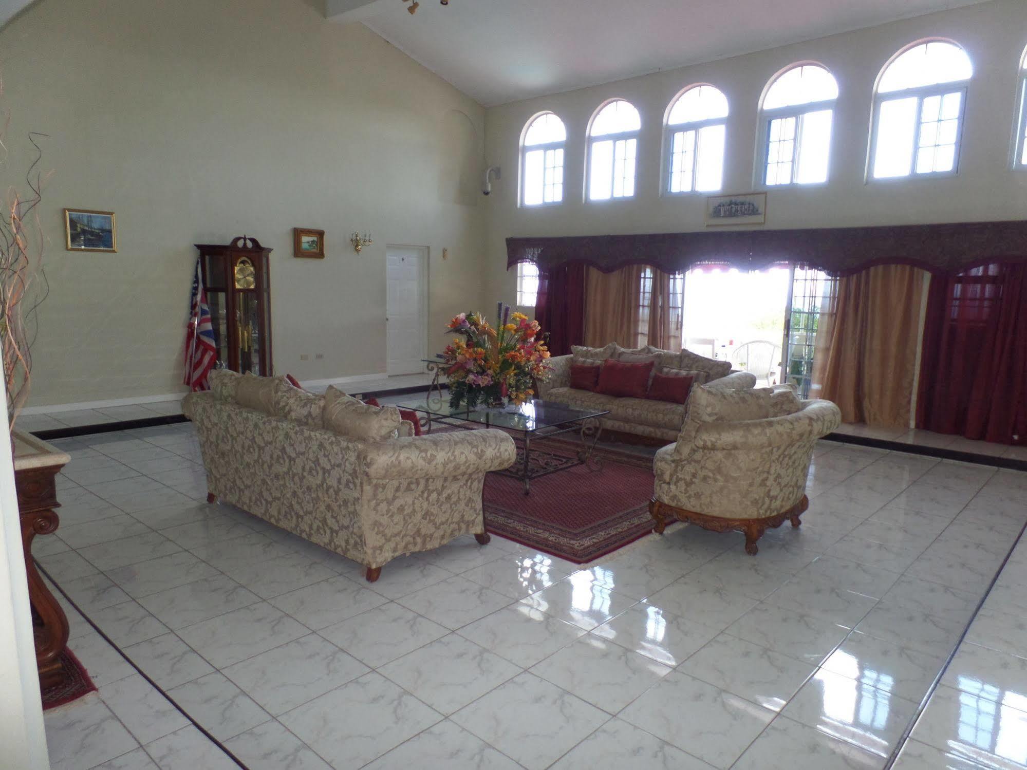 Villa The Royal Kensington Montego Bay Exterior foto